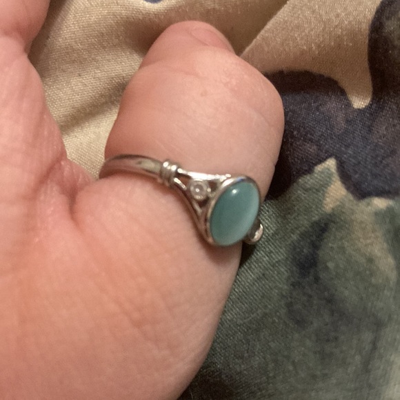 ring - Picture 2 of 3